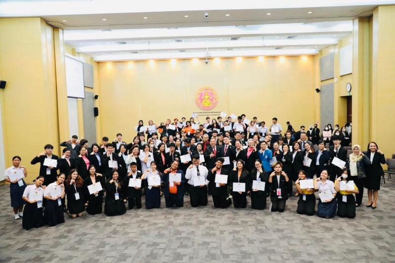 รมว.พม. แนะยุวทูตค�