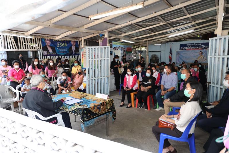 ปลัด พม. เปิดศูนย์�