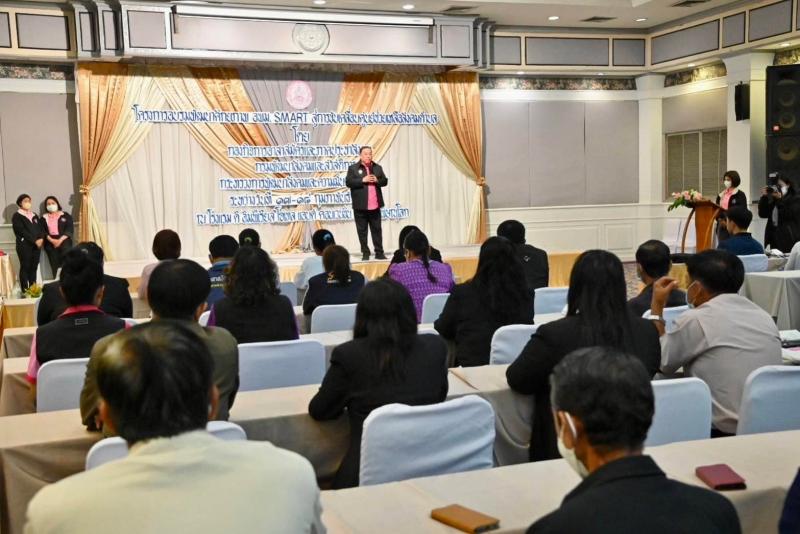 พม. มอบประกาศนียบั