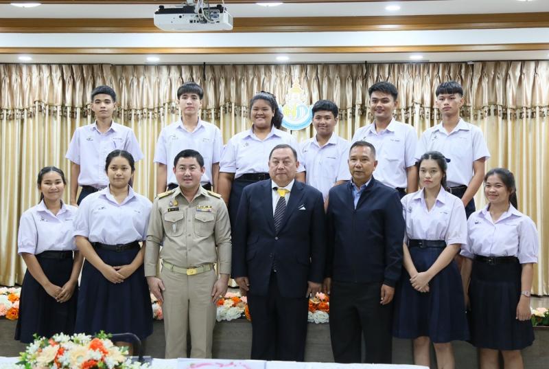 รมว.พม. เตรียมหนุน�