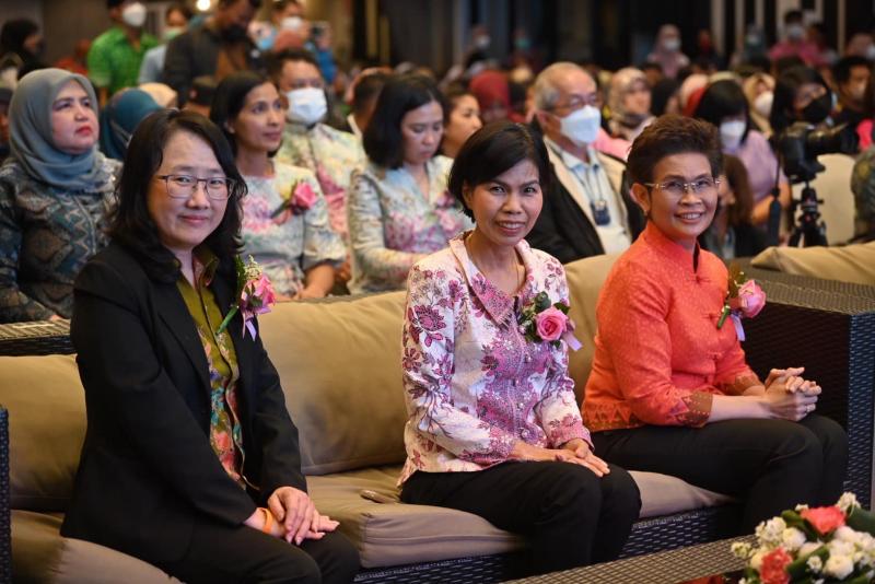 พม. เปิดงานมหกรรม
