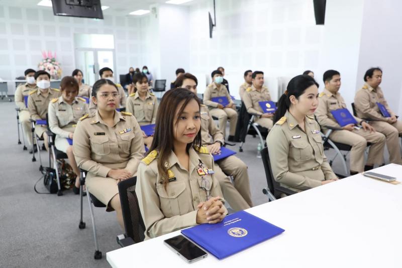 พม. มอบประกาศนียบั