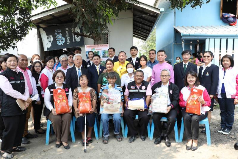 รมว.พม. เปิดศูนย์ช�