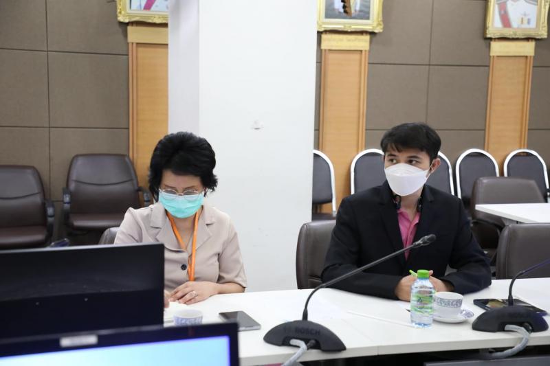 พม. ร่วมกับทีม Smiles for 