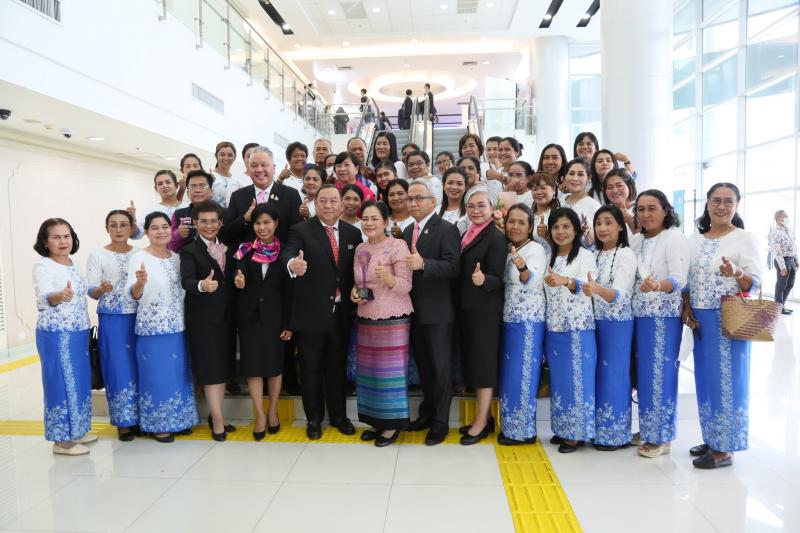 พม. จัดงานวันสตรีส