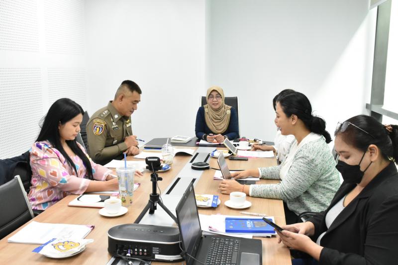 ที่ปรึกษาซาร่า หั�