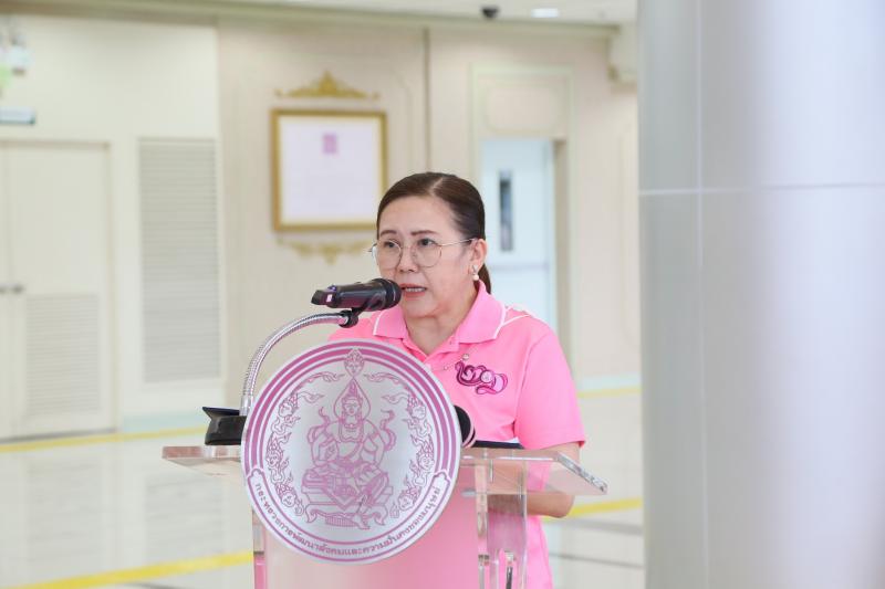 Kick Off  สร้างความผาสุ�