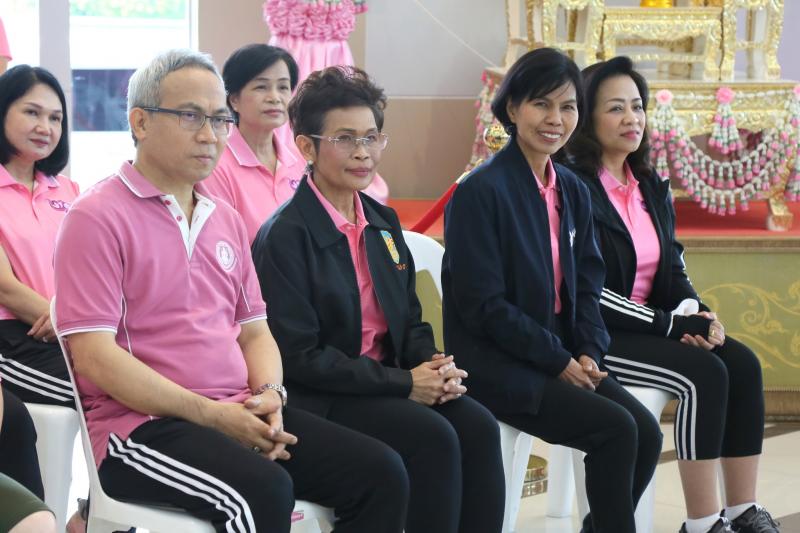 Kick Off  สร้างความผาสุ�