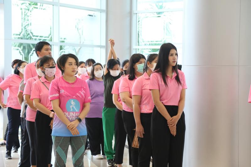 Kick Off  สร้างความผาสุ�