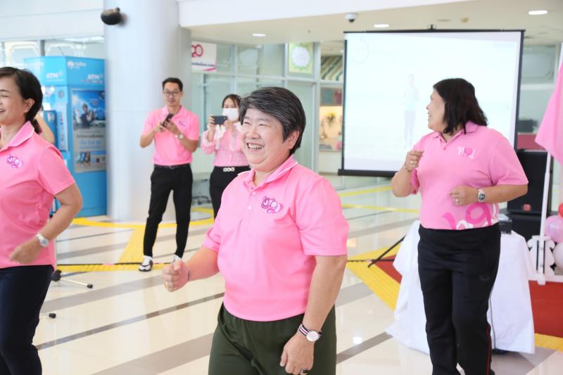 Kick Off  สร้างความผาสุ�