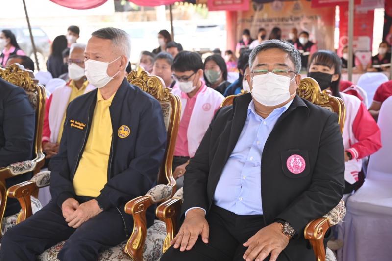 รมว.พม. ลงพื้นที่ม�