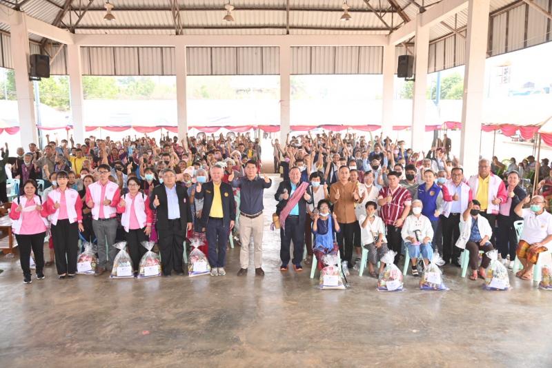 รมว.พม. ลงพื้นที่ม�