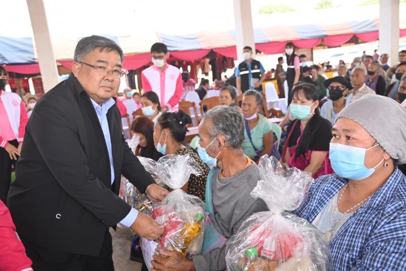 รมว.พม. ลงพื้นที่ม�