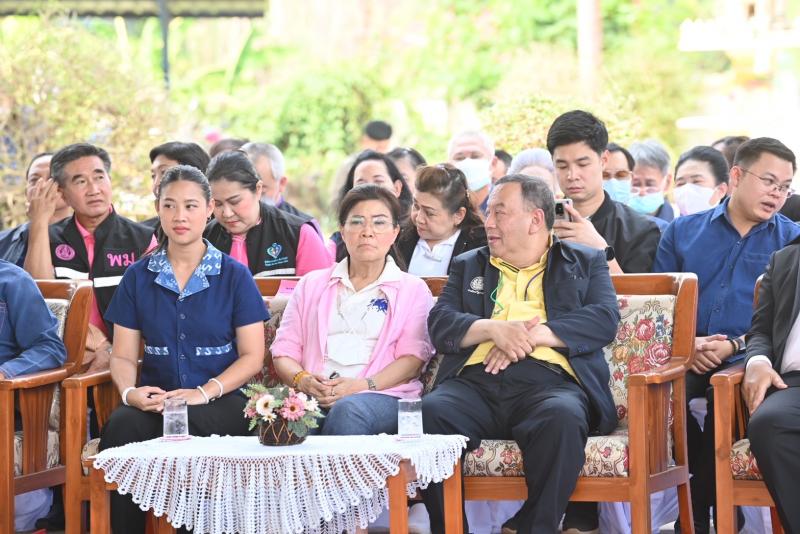 จุติ รมว.พม. เร่งเค�