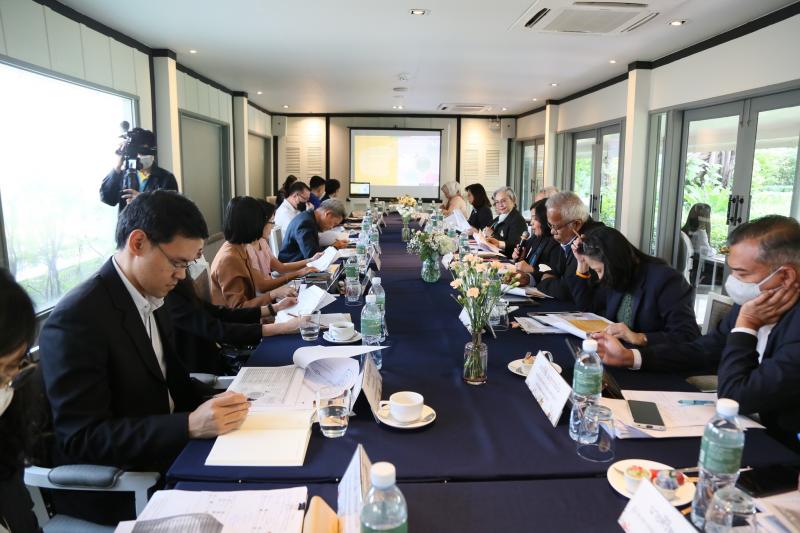 พม. ดึงภาควิชาการ  �