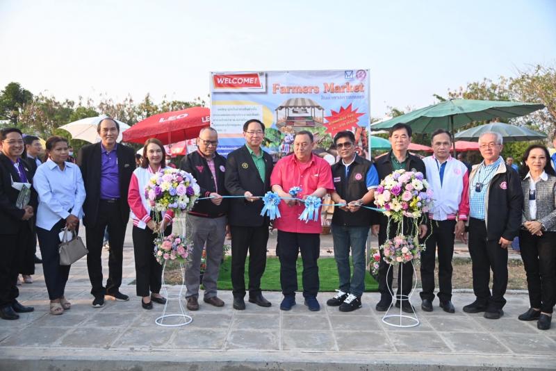รุกเปิด Farmers Market ให้ก�
