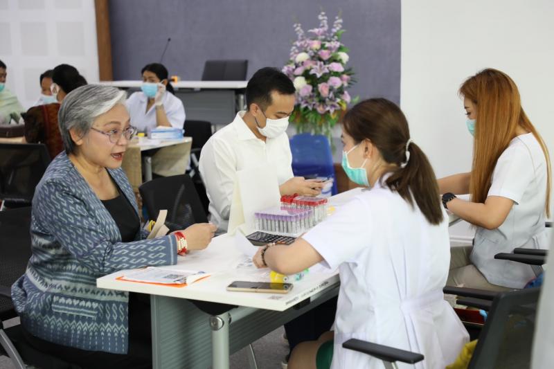 พม. ห่วงใยบุคลากร �