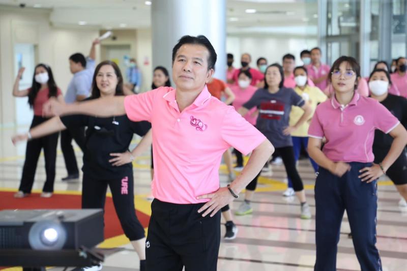 ชาว พม. แดนซ์ต่อไม�