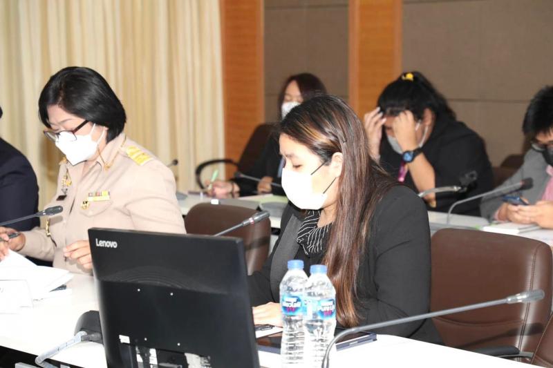 ปลัด พม. นำทีมหารื�