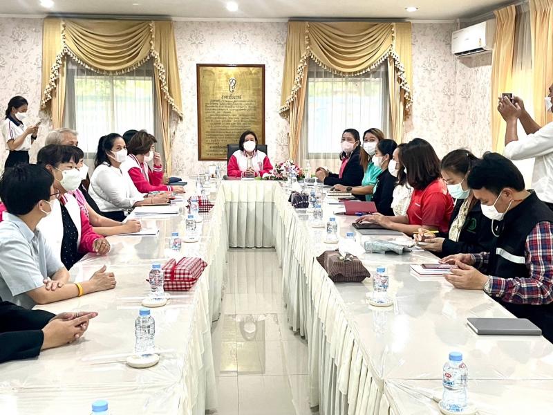 ลงพื้นที่ตรวจราช�