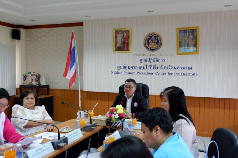 พม. พร้อมคณะ ลงพื้�