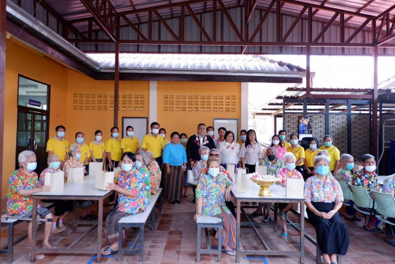 พม. พร้อมคณะ ลงพื้�