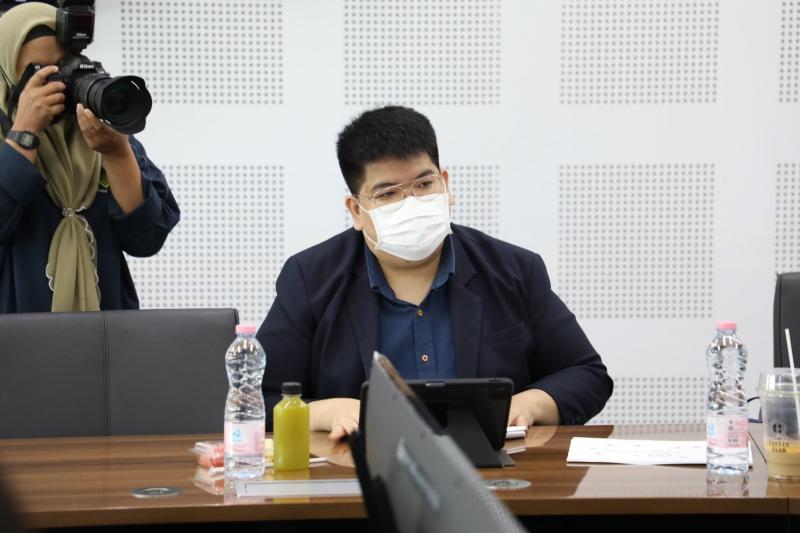 รองปลัด พม. ประชุม�