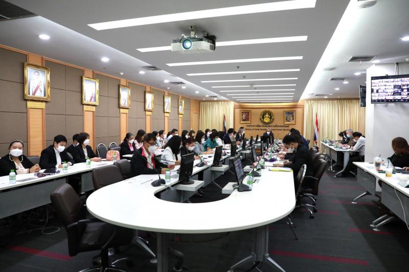 ปลัด พม. เข้าร่วมป�