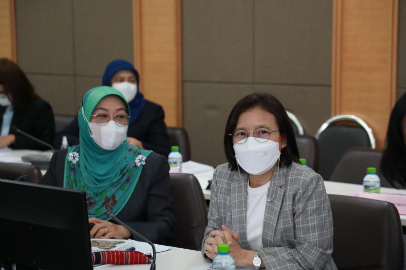 ปลัด พม. เข้าร่วมก�