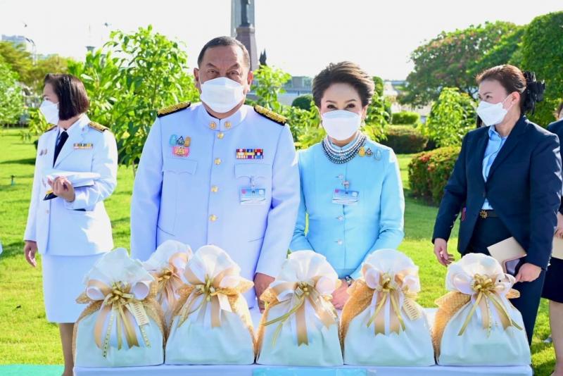 พม. ร่วมพิธีทำบุญต