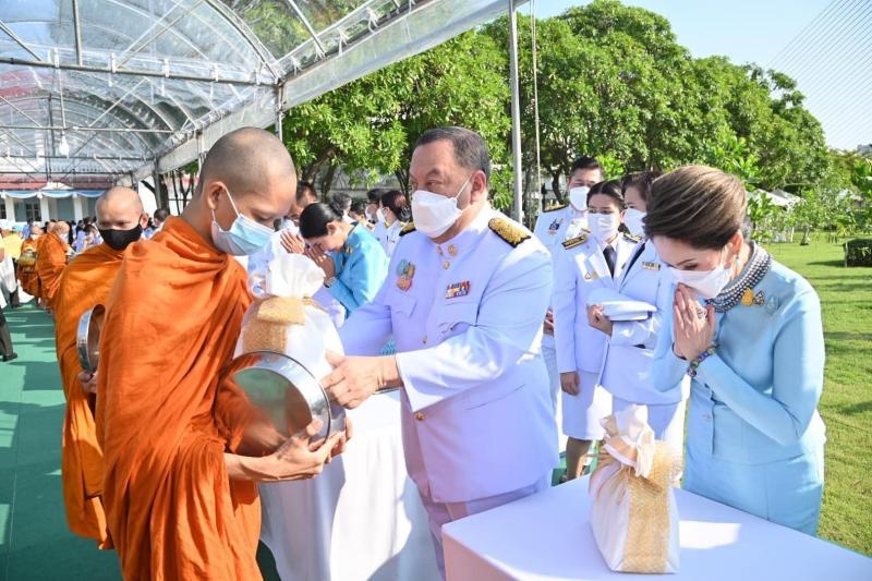 พม. ร่วมพิธีทำบุญต