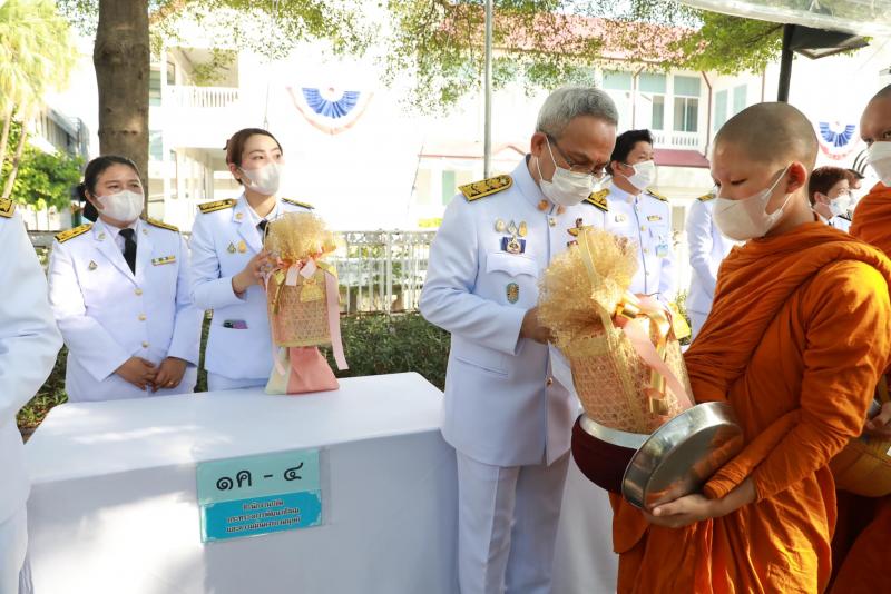 พม. ร่วมพิธีทำบุญต