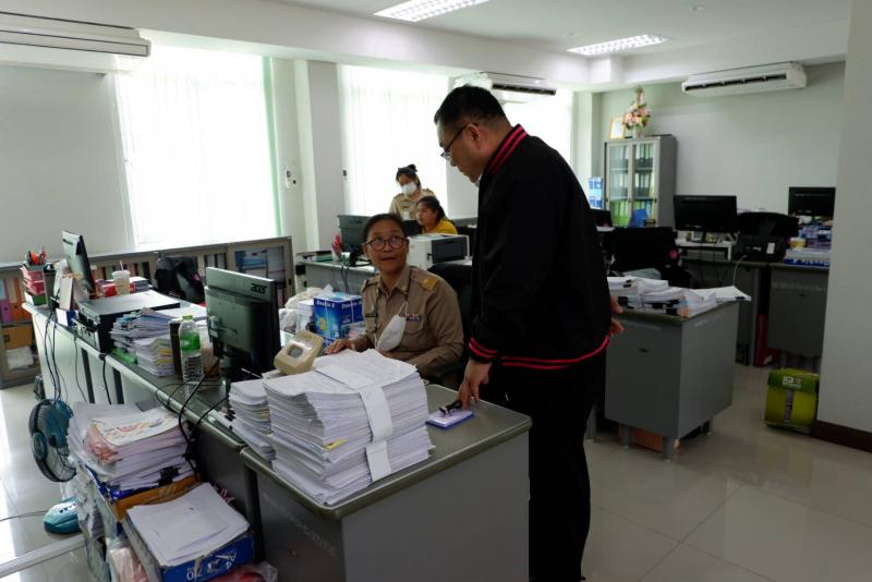 โชคชัย ผู้ตรวจราช�