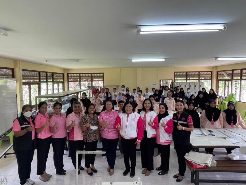 อุไร ผู้ตรวจราชกา�