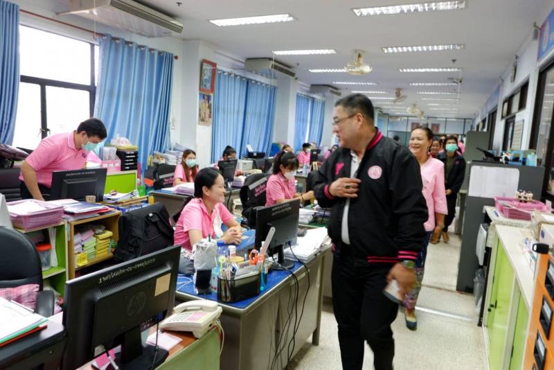 ผู้ตรวจ พม. โชคชัย �