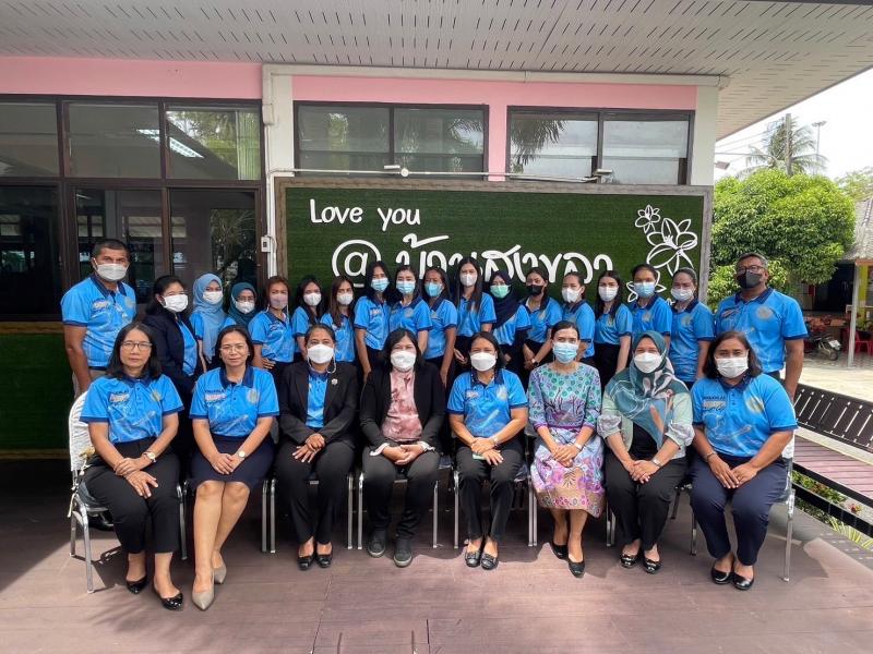 ผู้ตรวจ พม. อุไร ลง�