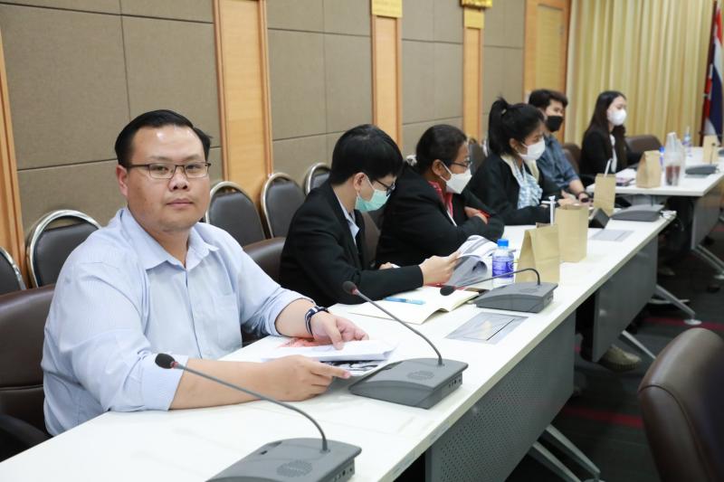 พม.เข้าประชุมนำเส�
