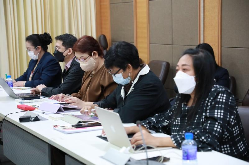พม.เข้าประชุมนำเส�