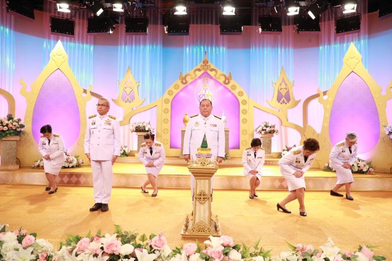 รมว.พม. นำคณะผู้บร�