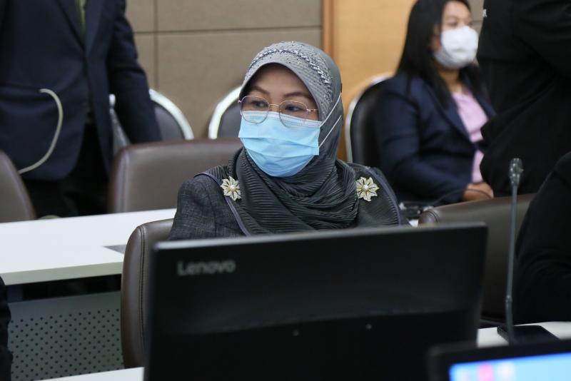 รมว.พม. เป็นประธาน�