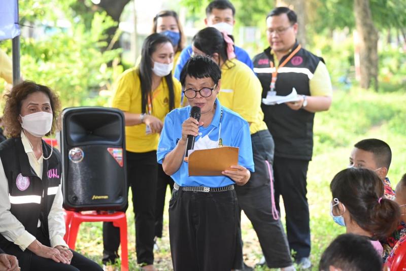 พม. มอบอุปกรณ์การเ