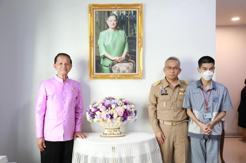 ปลัด พม. เข้ารับพร�