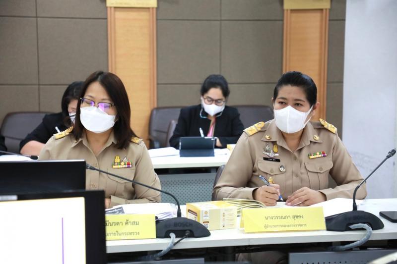 รองปลัด พม. ธนสุนท�