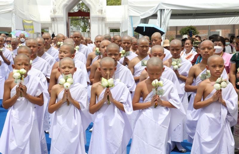 พม. จัดพิธีบรรพชาอ