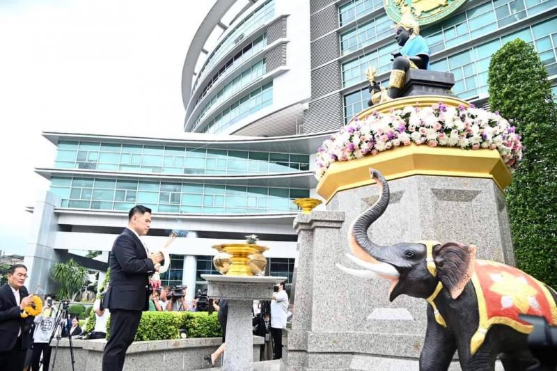 รมว.พม. วราวุธ เข้า�
