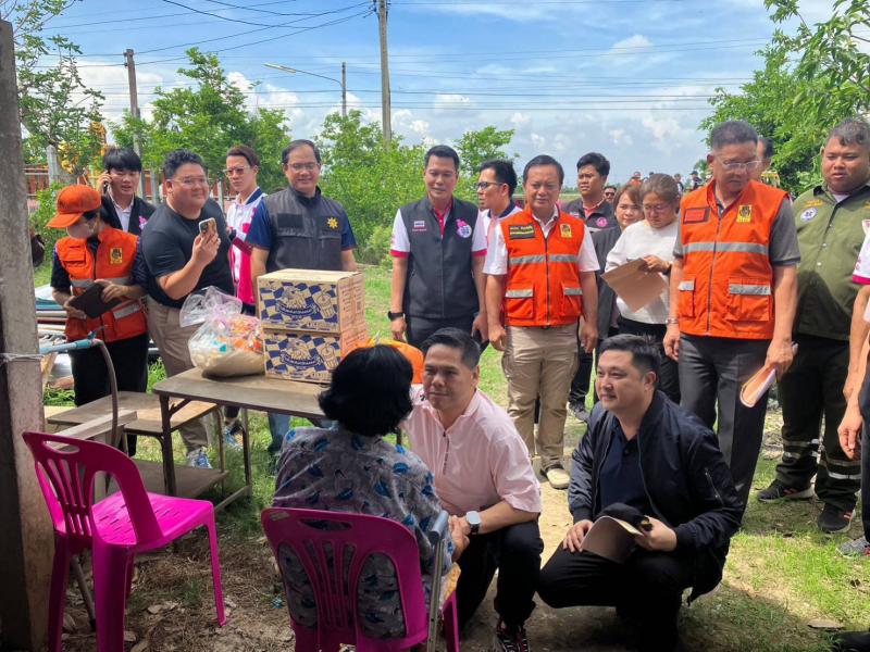 วราวุธ รมว.พม. นำที�