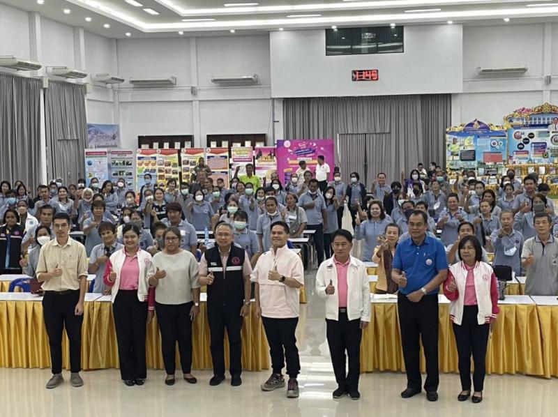 วราวุธ รมว.พม. นำที�