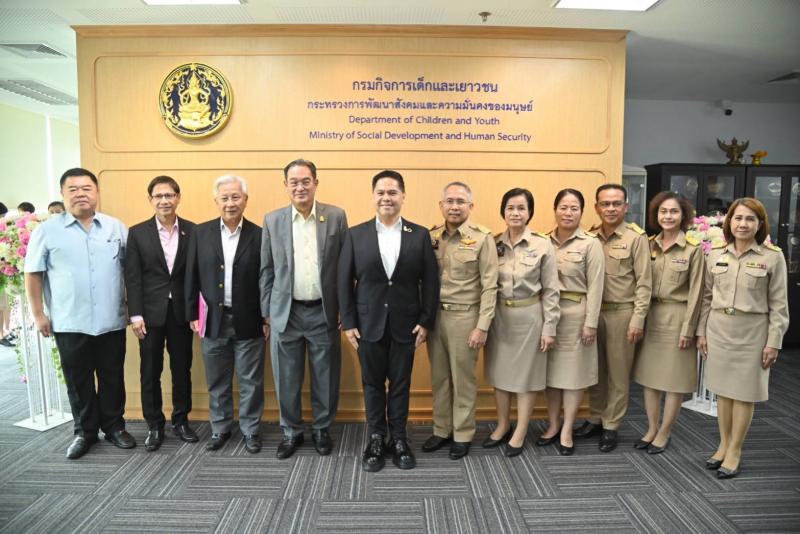 วราวุธ รมว.พม. หนุน�