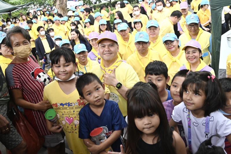 วราวุธ รมว.พม. นำที�