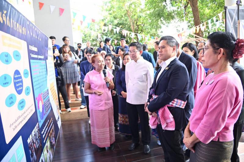 วราวุธ รมว.พม. เปิด�